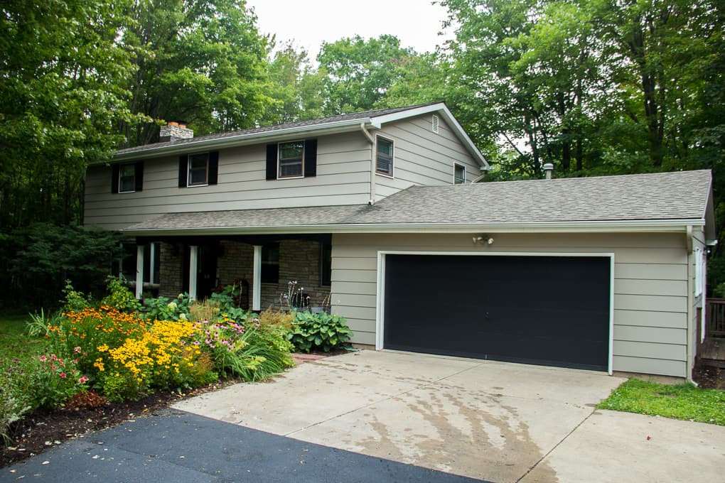 how-to-paint-garage-door-black