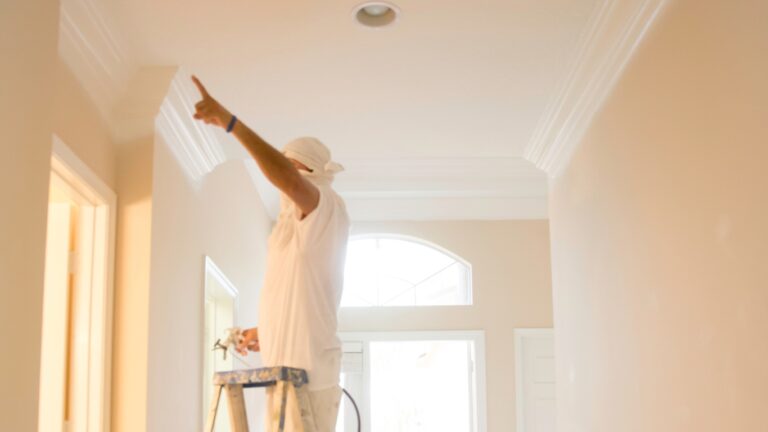 How to Paint Crown Molding on Wall: Quick and Easy Tips