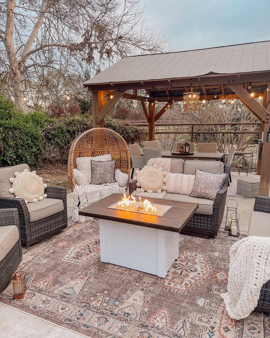 23 Backyard Fire Pit Ideas to Transform Your Outdoor Space