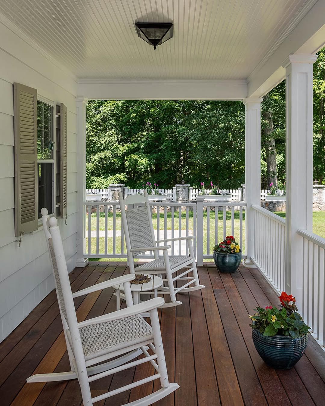 17 Porch Railing Ideas to Elevate Your Outdoor Space