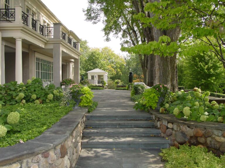 Gorgeous Minnesota Landscaping Ideas for Four-Season Curb Appeal (That Thrive in Zone 3–4)