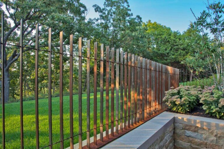 Corner Fence Ideas: Clever Ways to Maximize Privacy, Define Space, and Boost Curb Appeal